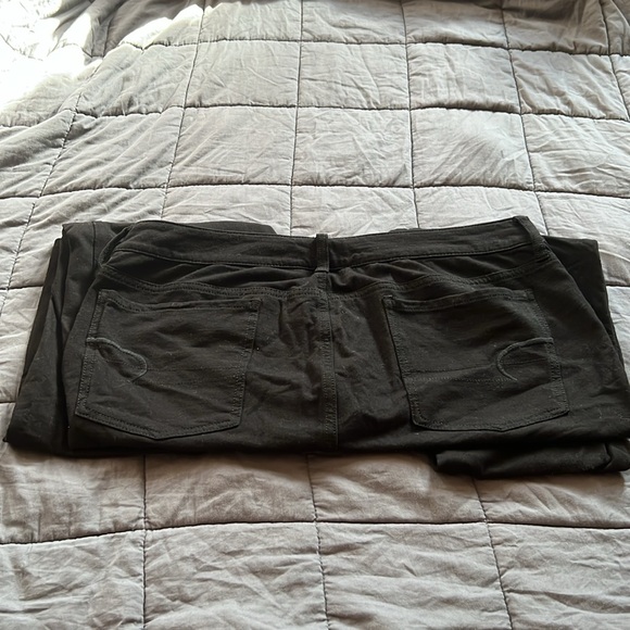 American Eagle Knit Jeggings (Super Stretch) in Size 18 Long (Black) - Picture 4 of 7